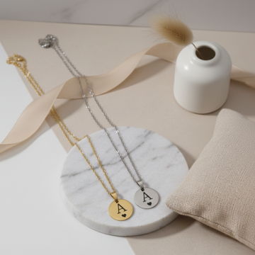 Colar Medalha Inicial